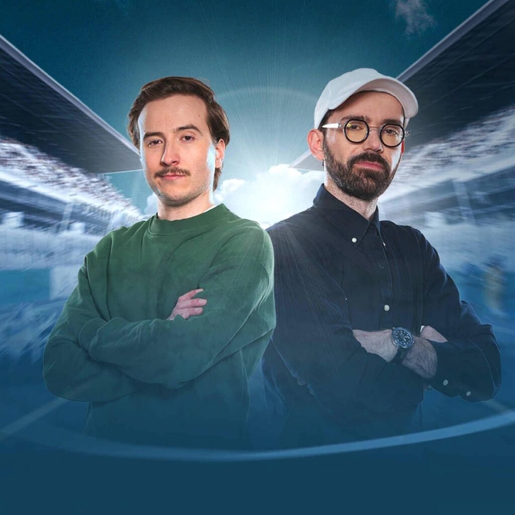 Pierre et Sylvain (Vilebrequin) souriants pendant un tournage, illustrant la collaboration en montage vidéo de divertissement avec Alexandre Gamin.